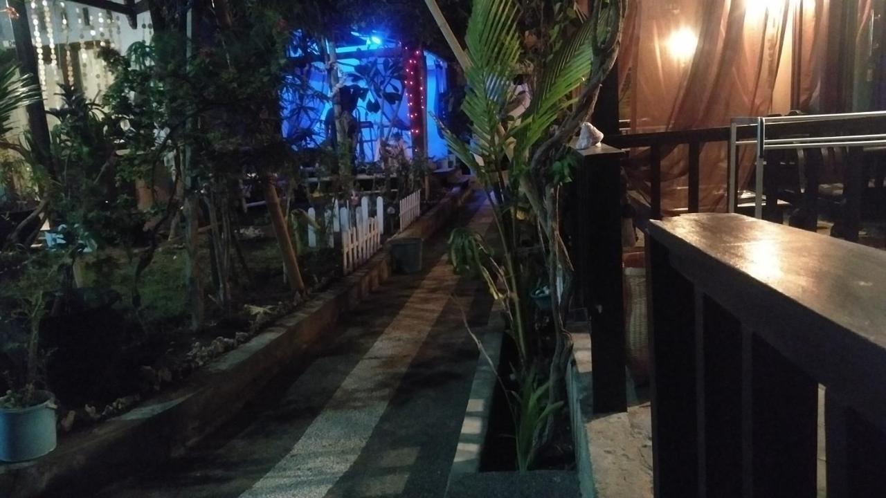 Bed and Breakfast Salon de Nomad Gili T. Gili Trawangan Exterior foto